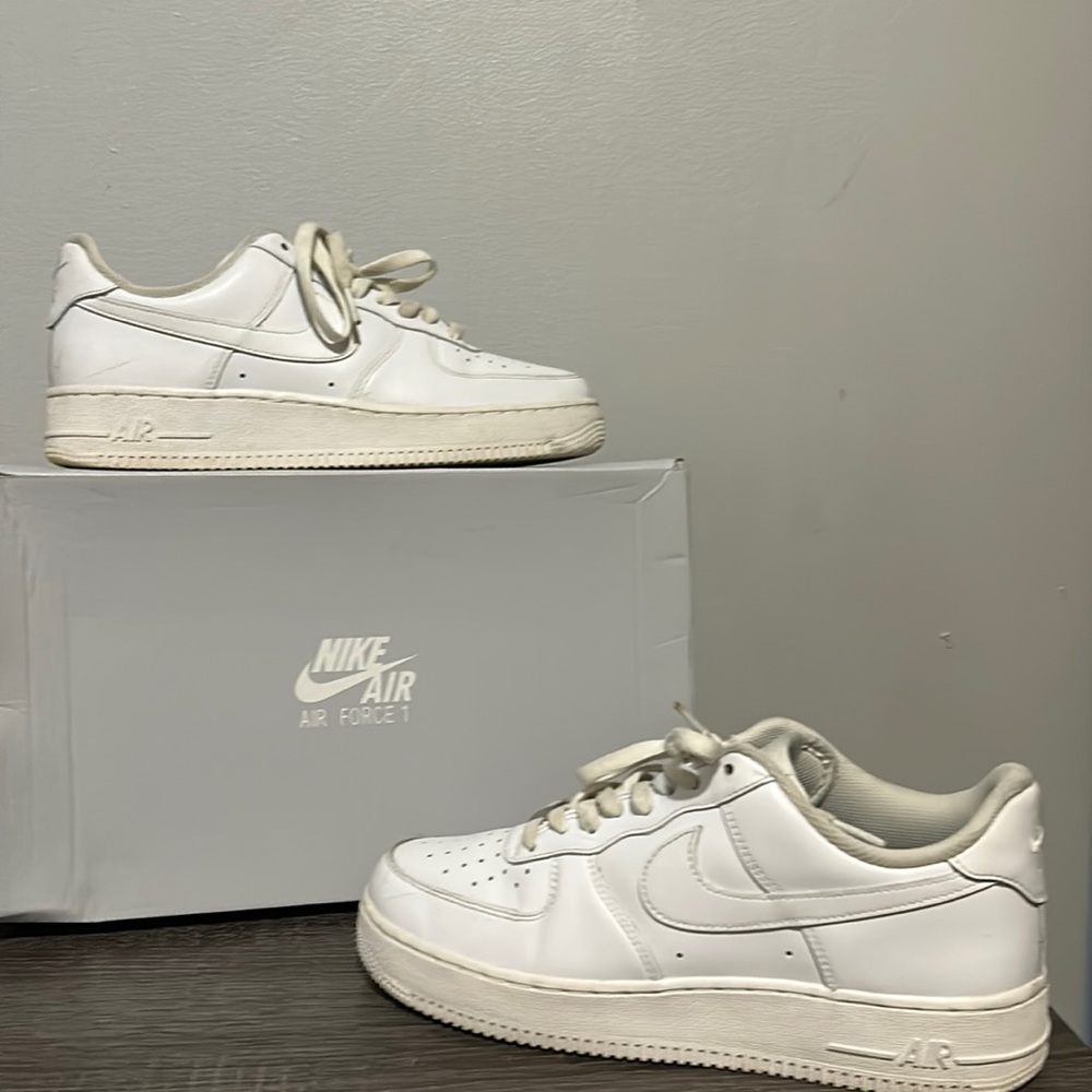 These are white Air Force 1s.